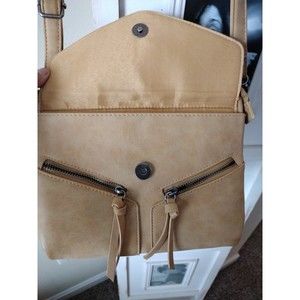 Maunces purse can be a Cross over great condition